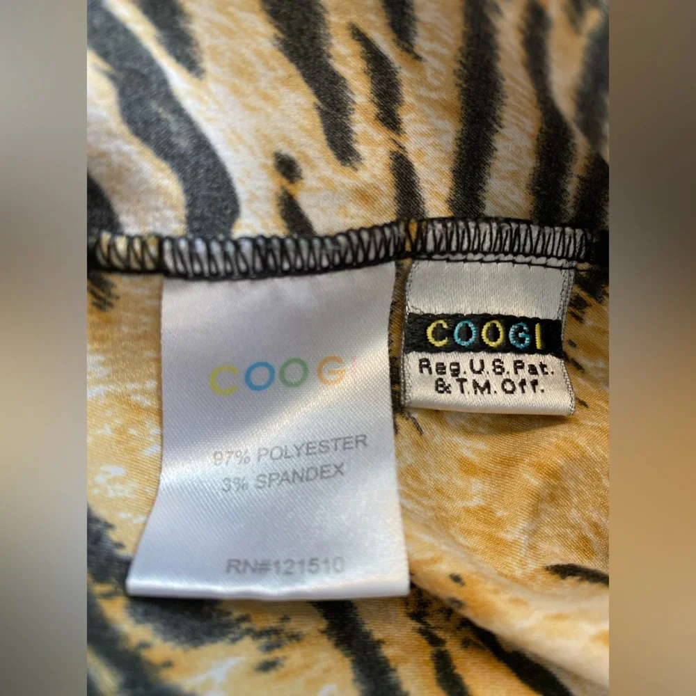 Coogi Tiger Print  Puff Sleeve Tunic Top 3x | Snap Buttons | has belt loops - Picture 9 of 10